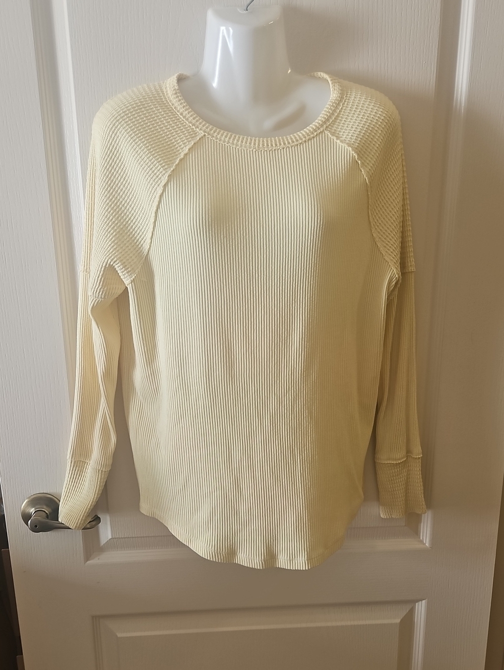 SO Textured Light Yellow Top Soft Feel Size med Long Sleeves